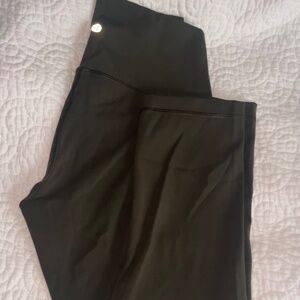 Dark green lulu leggings